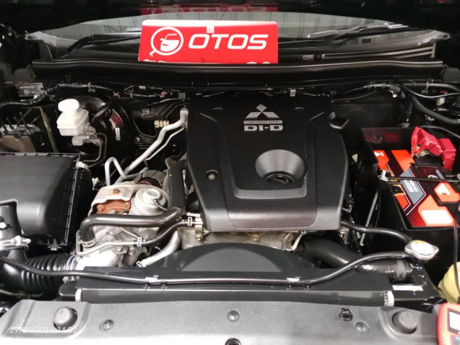 Foto Mobil Bekas Mesin Mitsubishi Pajero Sport 2.4 Dakar 4X2 tahun 2021