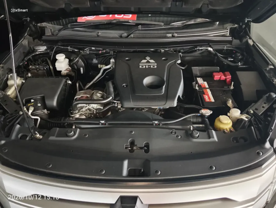 Foto Mobil Bekas Mesin Mitsubishi Pajero Sport 2.4 Dakar 4X2 tahun 2021