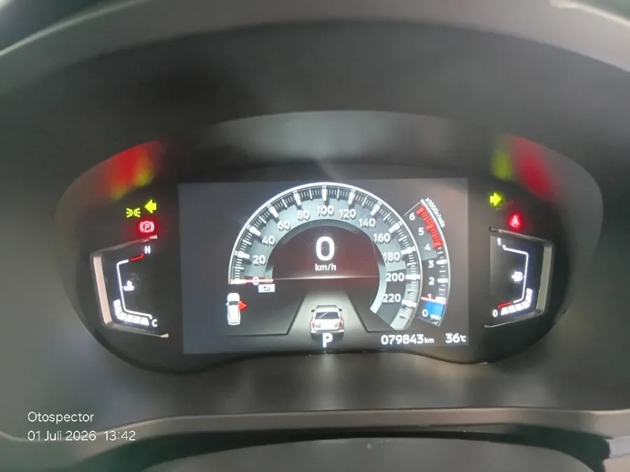 Foto Mobil Bekas Odometer Mitsubishi Pajero Sport 2.4 Dakar 4X2 tahun 2021