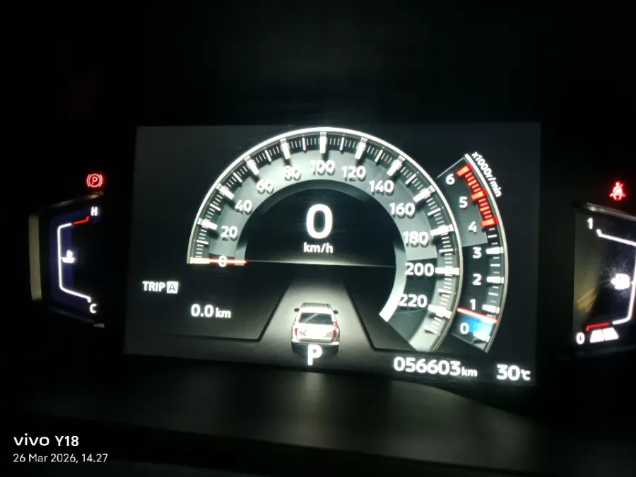 Foto Mobil Bekas Odometer Mitsubishi Pajero Sport 2.4 Dakar 4X2 tahun 2021