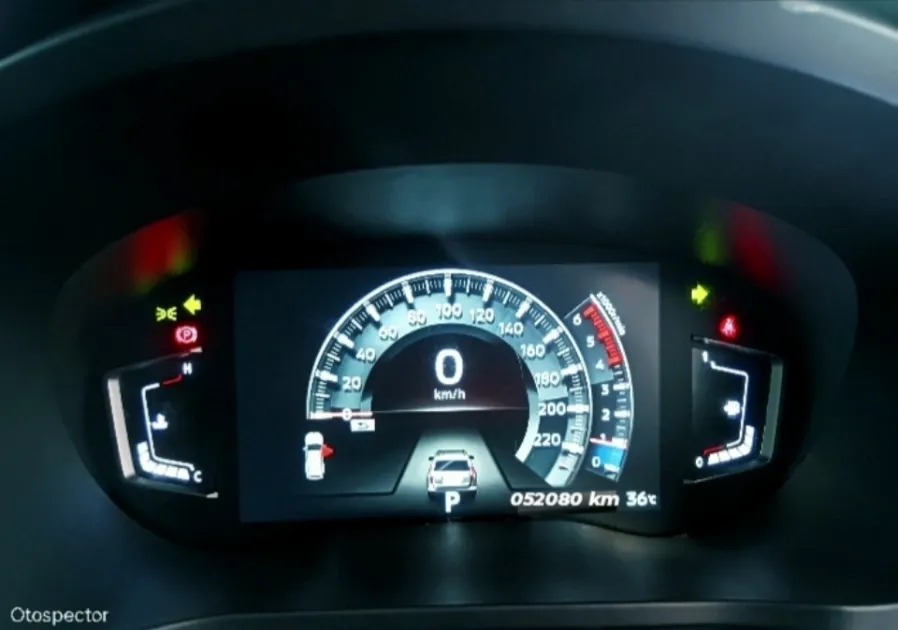 Foto Mobil Bekas Odometer Mitsubishi Pajero Sport 2.4 Dakar 4X2 tahun 2021