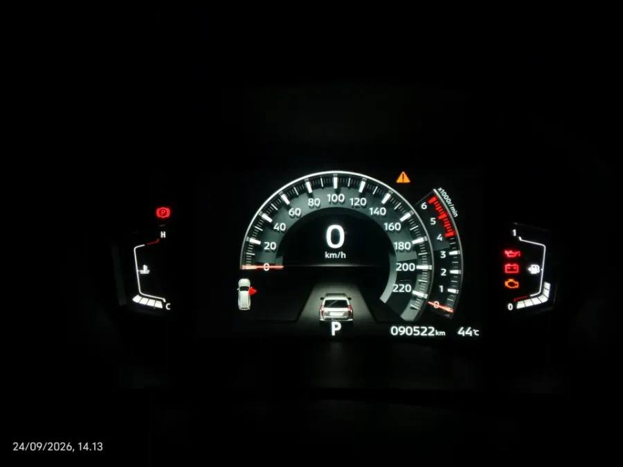 Foto Mobil Bekas Odometer Mitsubishi Pajero Sport 2.4 Dakar 4X2 tahun 2021