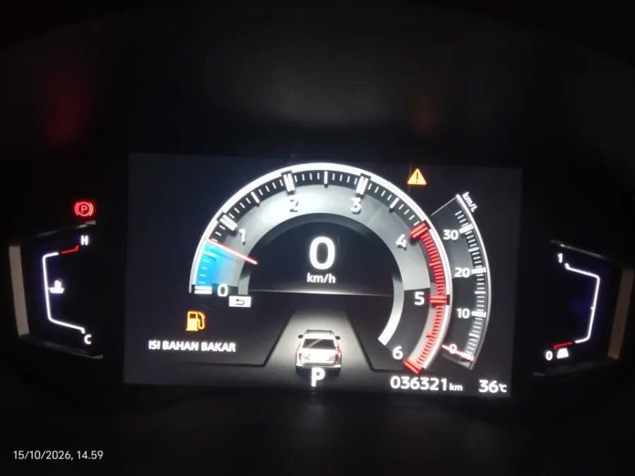 Foto Mobil Bekas Odometer Mitsubishi Pajero Sport 2.4 Dakar 4X2 tahun 2021
