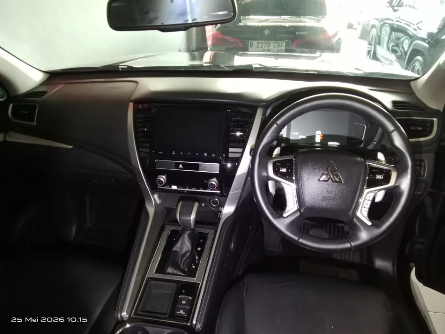 Foto Mobil Bekas Dashboard Mitsubishi Pajero Sport 2.4 Dakar 4X2 tahun 2022