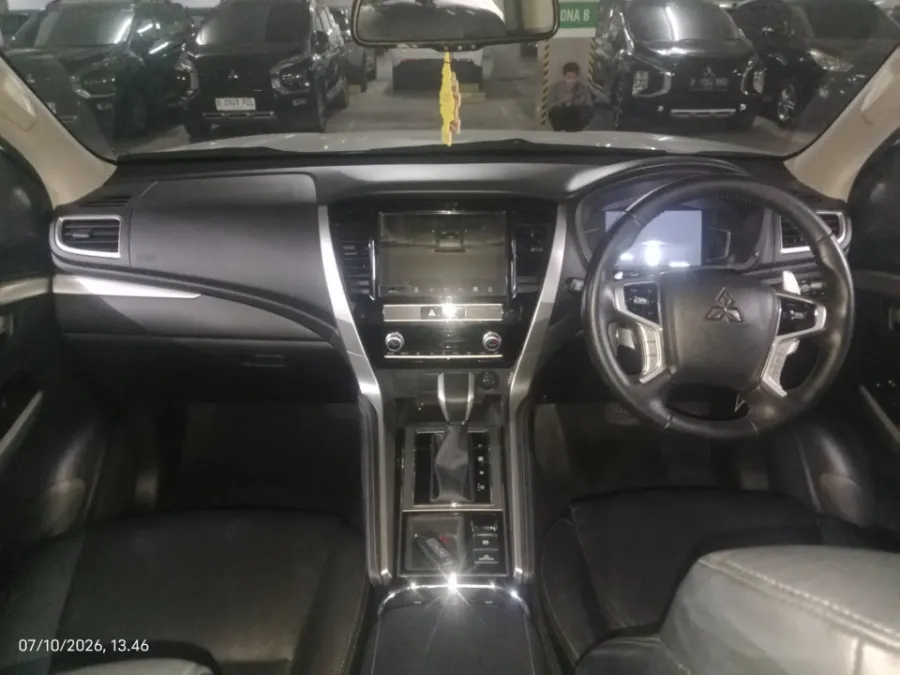Foto Mobil Bekas Dashboard Mitsubishi Pajero Sport 2.4 Dakar 4X2 tahun 2022
