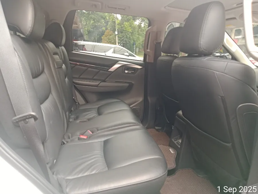 Foto Mobil Bekas Kabin Belakang Mitsubishi Pajero Sport 2.4 Dakar 4X2 tahun 2022