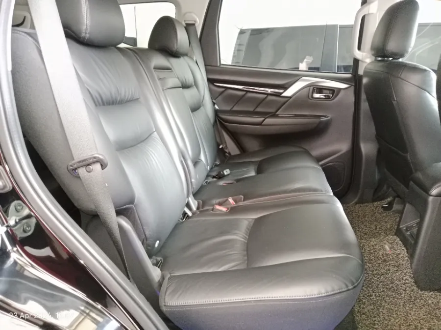 Foto Mobil Bekas Kabin Belakang Mitsubishi Pajero Sport 2.4 Dakar 4X2 tahun 2022