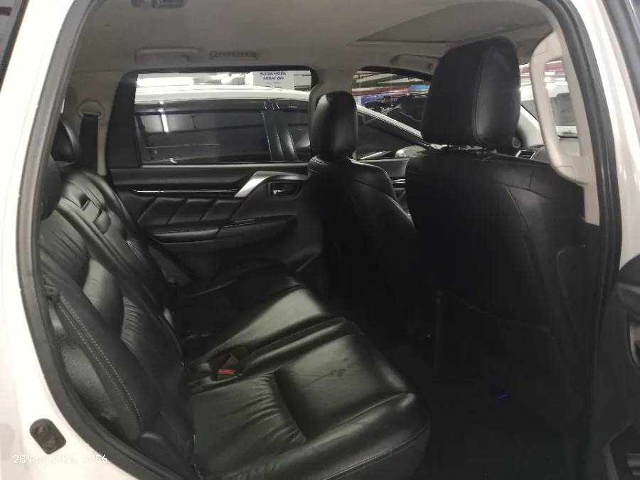 Foto Mobil Bekas Kabin Belakang Mitsubishi Pajero Sport 2.4 Dakar 4X2 tahun 2022