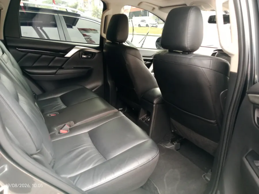 Foto Mobil Bekas Kabin Belakang Mitsubishi Pajero Sport 2.4 Dakar 4X2 tahun 2022