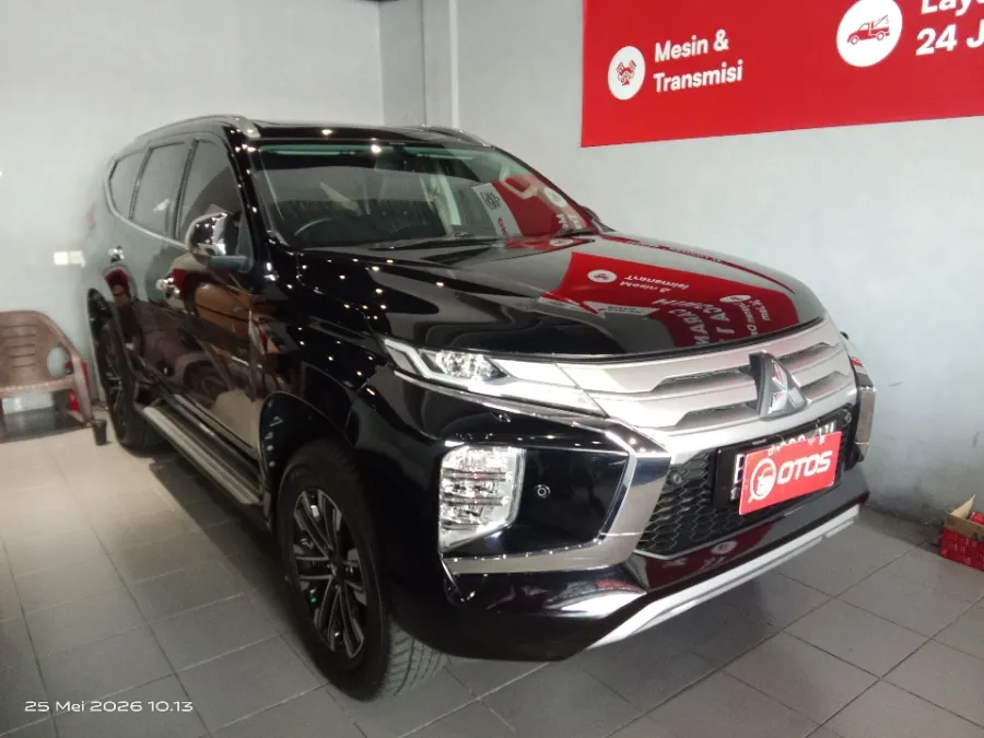 Foto Mobil Bekas Kanan Depan Mitsubishi Pajero Sport 2.4 Dakar 4X2 tahun 2022