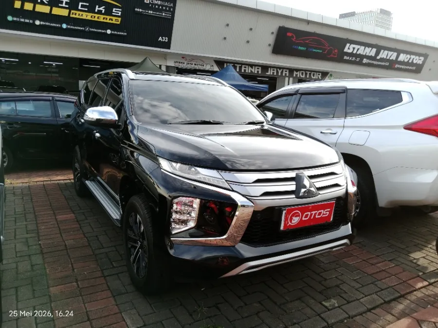 Foto Mobil Bekas Kanan Depan Mitsubishi Pajero Sport 2.4 Dakar 4X2 tahun 2022