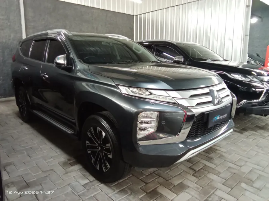 Foto Mobil Bekas Kanan Depan Mitsubishi Pajero Sport 2.4 Dakar 4X2 tahun 2022