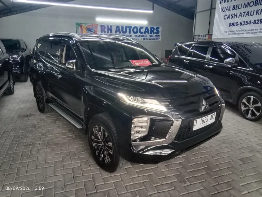 Foto Mobil Bekas Kanan Depan Mitsubishi Pajero Sport 2.4 Dakar 4X2 tahun 2022