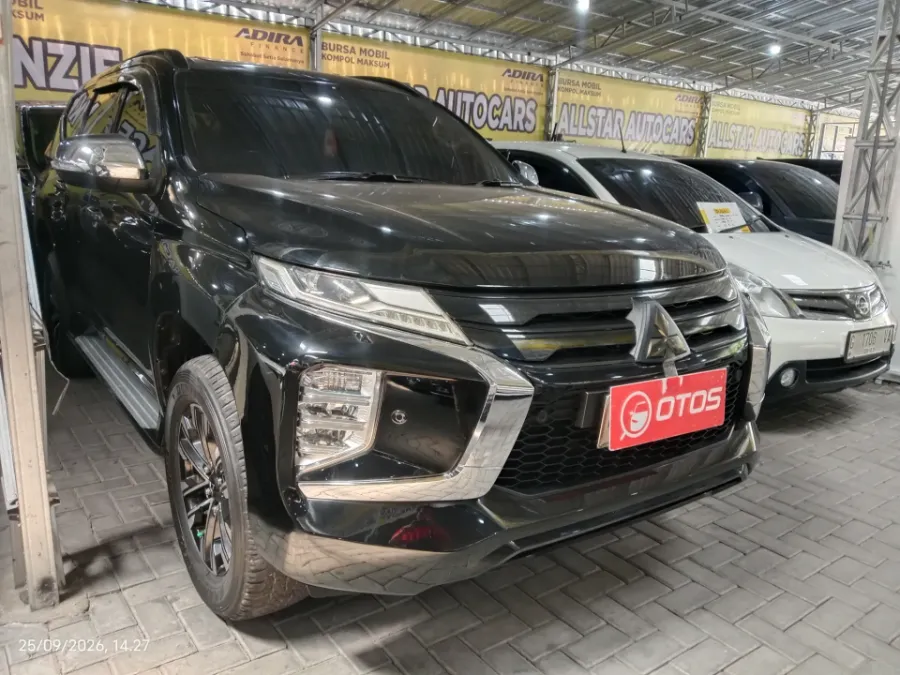 Foto Mobil Bekas Kanan Depan Mitsubishi Pajero Sport 2.4 Dakar 4X2 tahun 2022