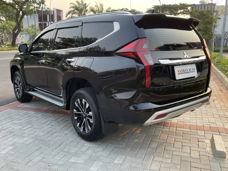Foto Mobil Bekas Kiri Belakang Mitsubishi Pajero Sport 2.4 Dakar 4X2 tahun 2022