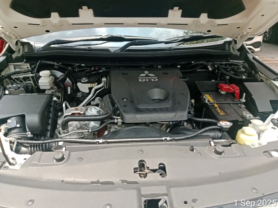 Foto Mobil Bekas Mesin Mitsubishi Pajero Sport 2.4 Dakar 4X2 tahun 2022