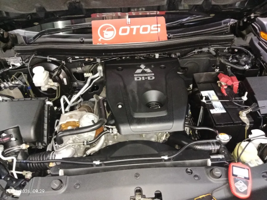 Foto Mobil Bekas Mesin Mitsubishi Pajero Sport 2.4 Dakar 4X2 tahun 2022