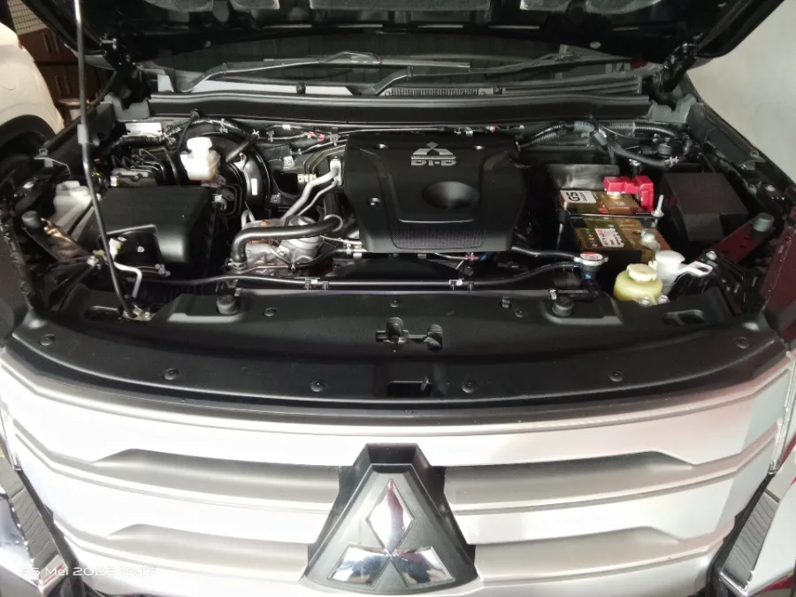Foto Mobil Bekas Mesin Mitsubishi Pajero Sport 2.4 Dakar 4X2 tahun 2022