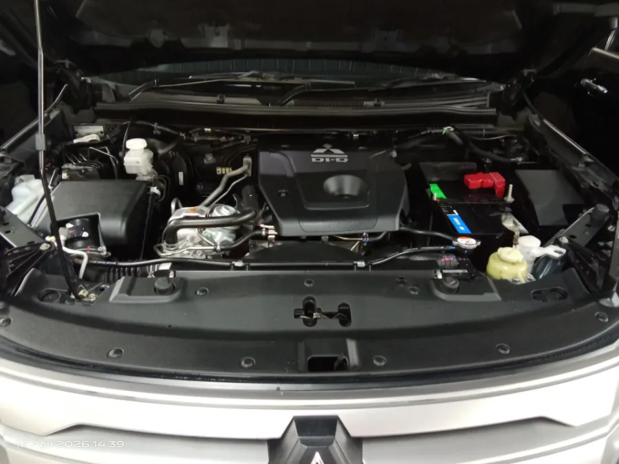 Foto Mobil Bekas Mesin Mitsubishi Pajero Sport 2.4 Dakar 4X2 tahun 2022
