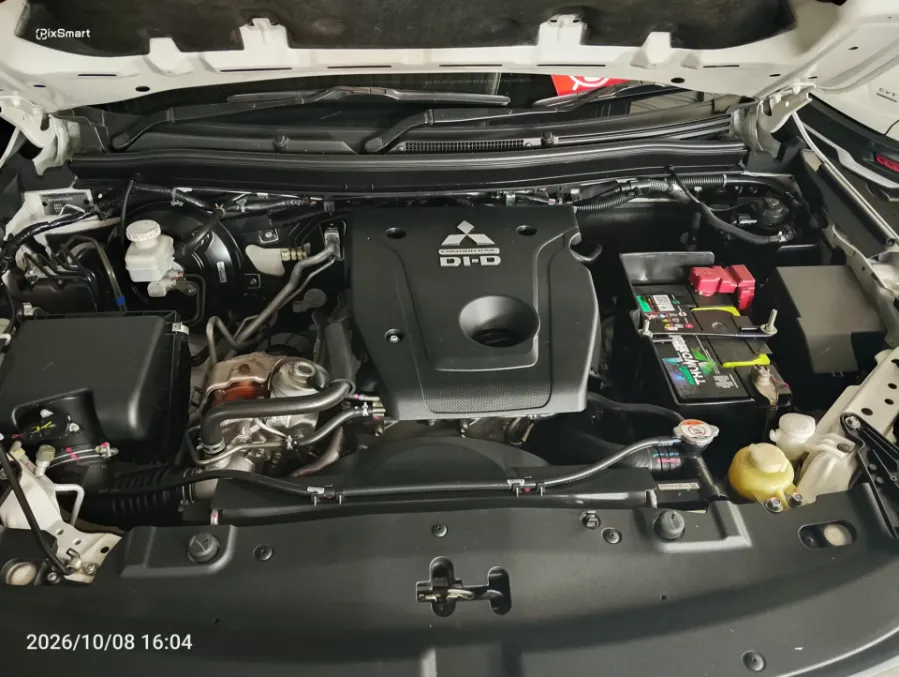 Foto Mobil Bekas Mesin Mitsubishi Pajero Sport 2.4 Dakar 4X2 tahun 2022