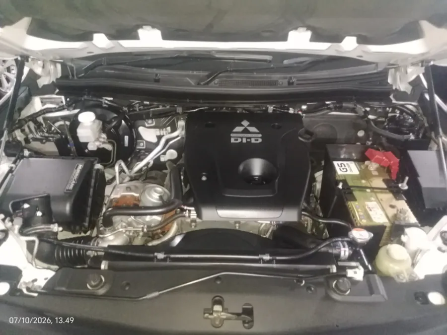 Foto Mobil Bekas Mesin Mitsubishi Pajero Sport 2.4 Dakar 4X2 tahun 2022