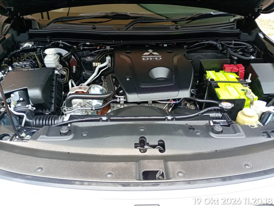 Foto Mobil Bekas Mesin Mitsubishi Pajero Sport 2.4 Dakar 4X2 tahun 2022