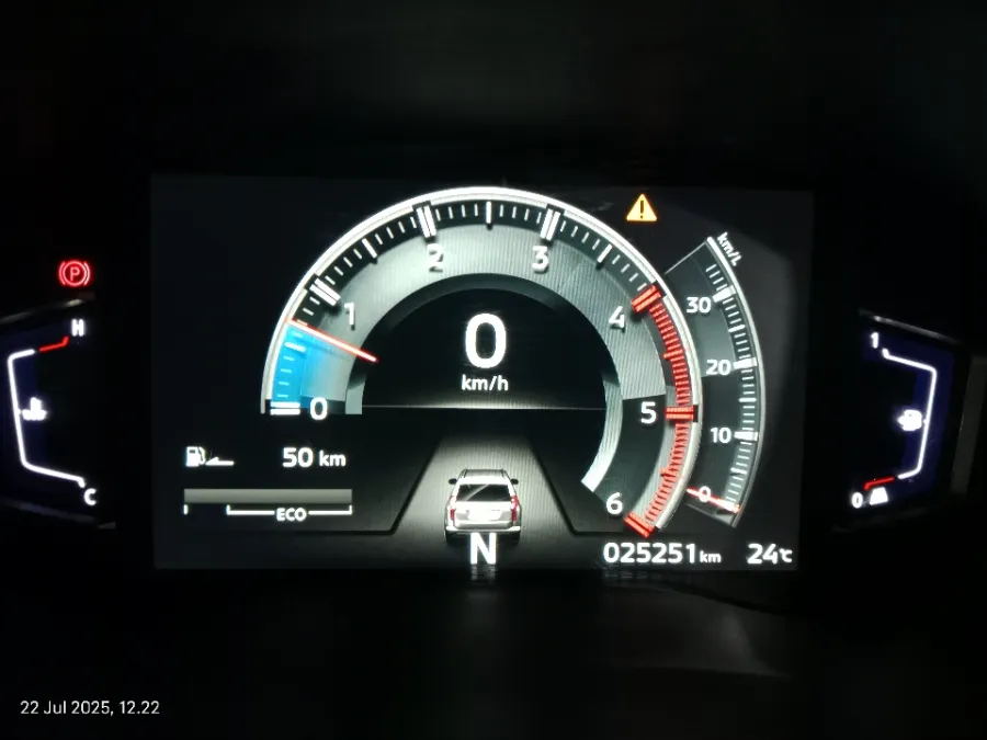 Foto Mobil Bekas Odometer Mitsubishi Pajero Sport 2.4 Dakar 4X2 tahun 2022