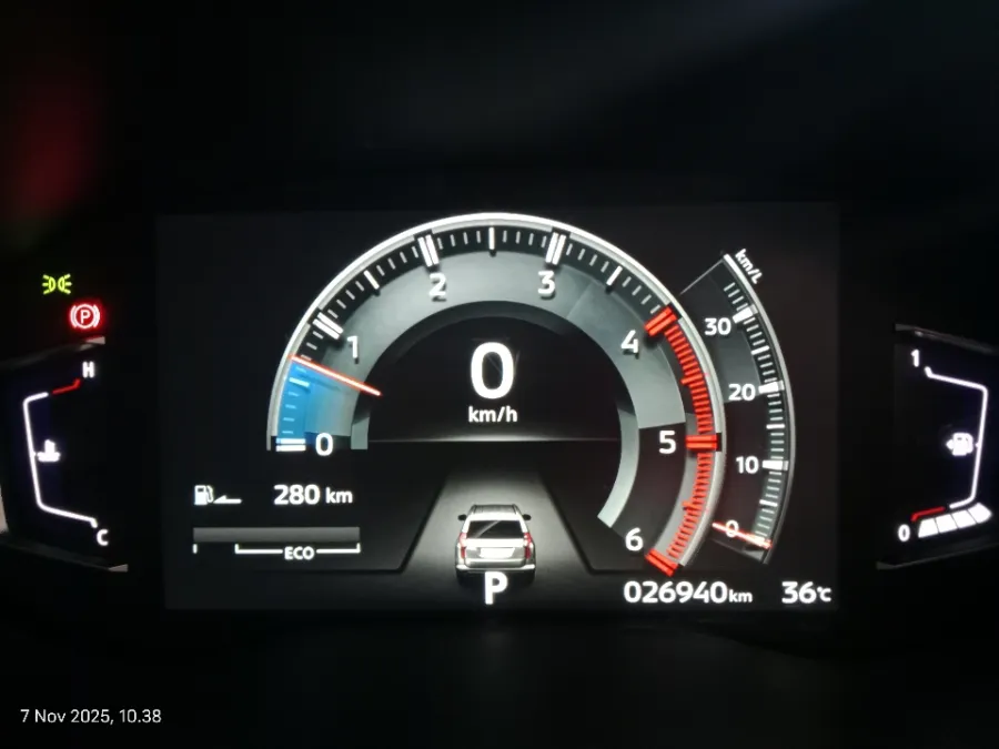 Foto Mobil Bekas Odometer Mitsubishi Pajero Sport 2.4 Dakar 4X2 tahun 2022