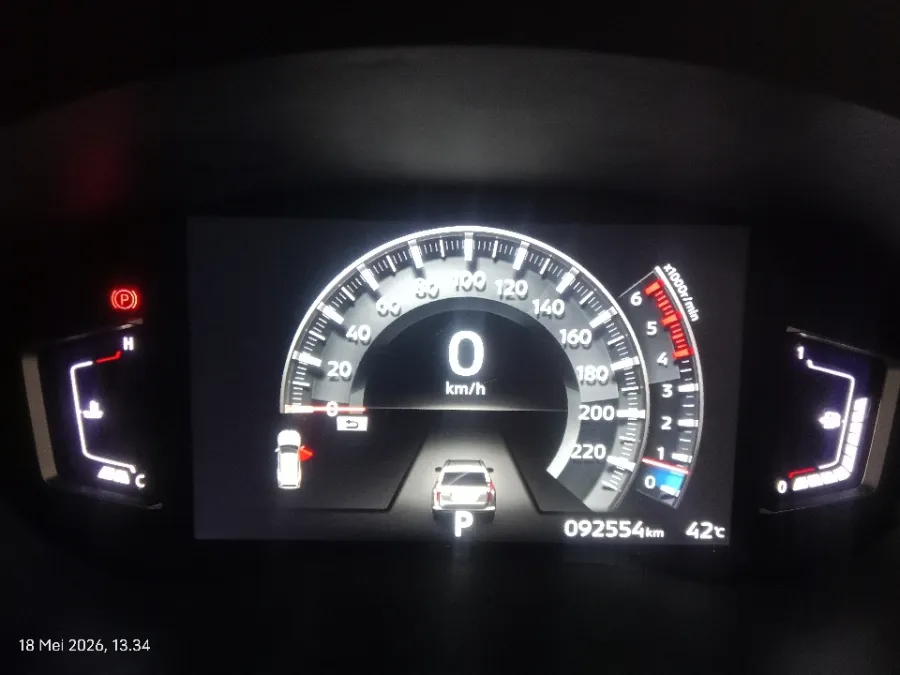 Foto Mobil Bekas Odometer Mitsubishi Pajero Sport 2.4 Dakar 4X2 tahun 2022