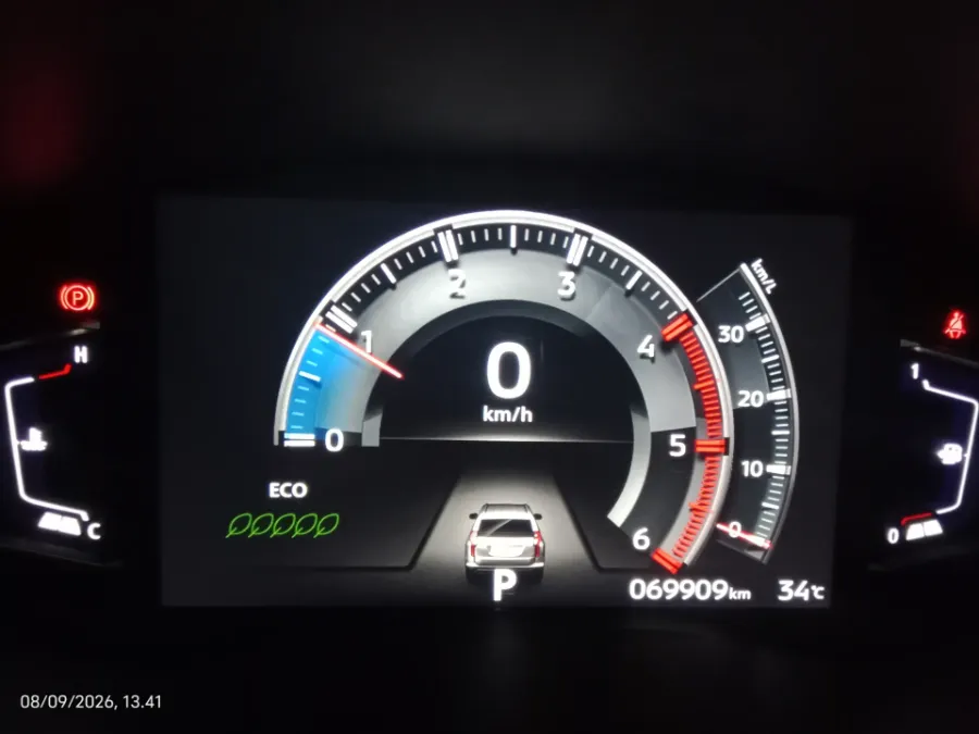 Foto Mobil Bekas Odometer Mitsubishi Pajero Sport 2.4 Dakar 4X2 tahun 2022