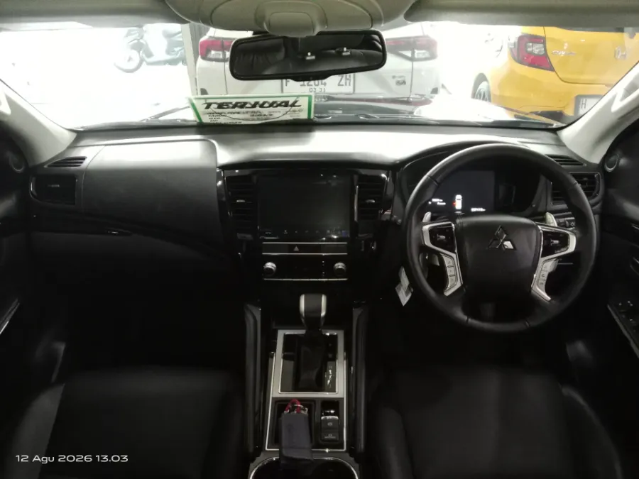 Foto Mobil Bekas Dashboard Mitsubishi Pajero Sport 2.4 Dakar 4X2 tahun 2023