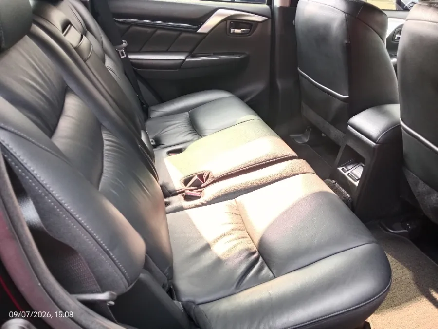 Foto Mobil Bekas Kabin Belakang Mitsubishi Pajero Sport 2.4 Dakar 4X2 tahun 2023