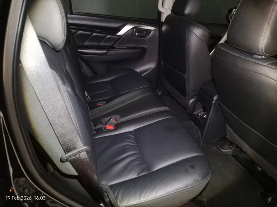 Foto Mobil Bekas Kabin Belakang Mitsubishi Pajero Sport 2.4 Dakar 4X2 tahun 2023