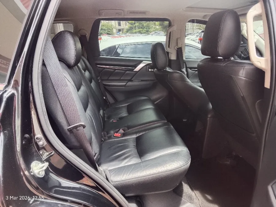 Foto Mobil Bekas Kabin Belakang Mitsubishi Pajero Sport 2.4 Dakar 4X2 tahun 2023