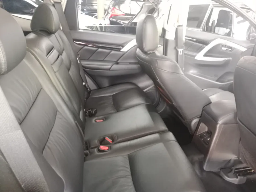Foto Mobil Bekas Kabin Belakang Mitsubishi Pajero Sport 2.4 Dakar 4X2 tahun 2023