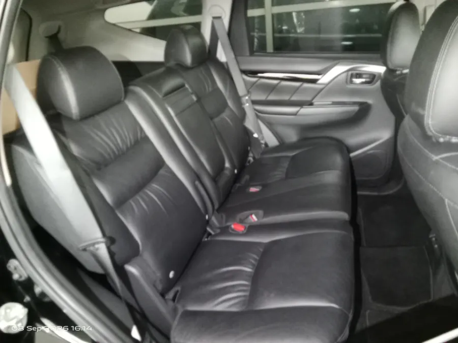 Foto Mobil Bekas Kabin Belakang Mitsubishi Pajero Sport 2.4 Dakar 4X2 tahun 2023
