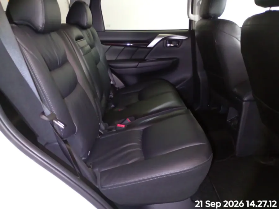 Foto Mobil Bekas Kabin Belakang Mitsubishi Pajero Sport 2.4 Dakar 4X2 tahun 2023