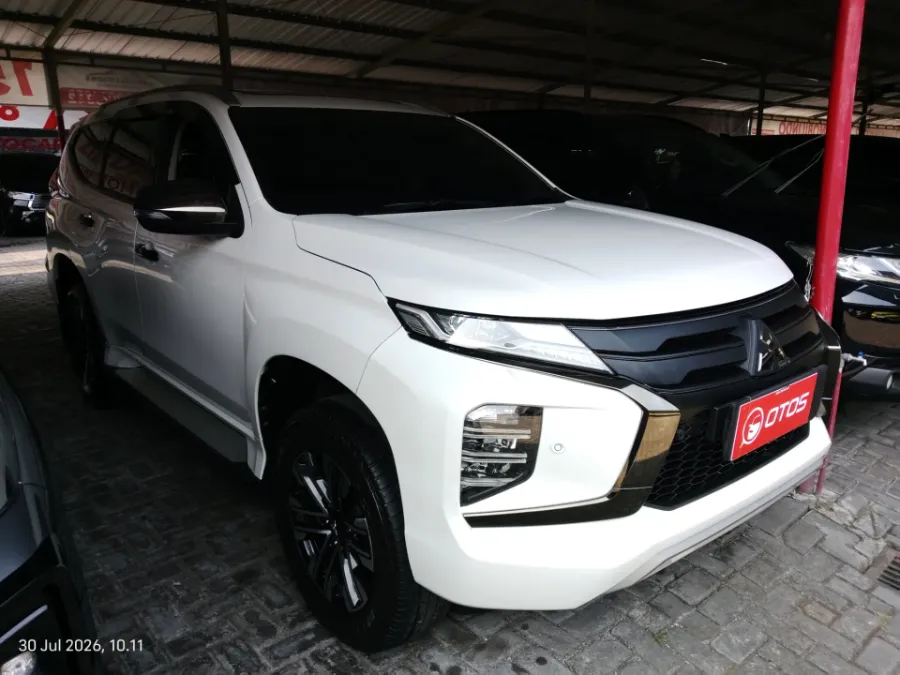 Foto Mobil Bekas Kanan Depan Mitsubishi Pajero Sport 2.4 Dakar 4X2 tahun 2023
