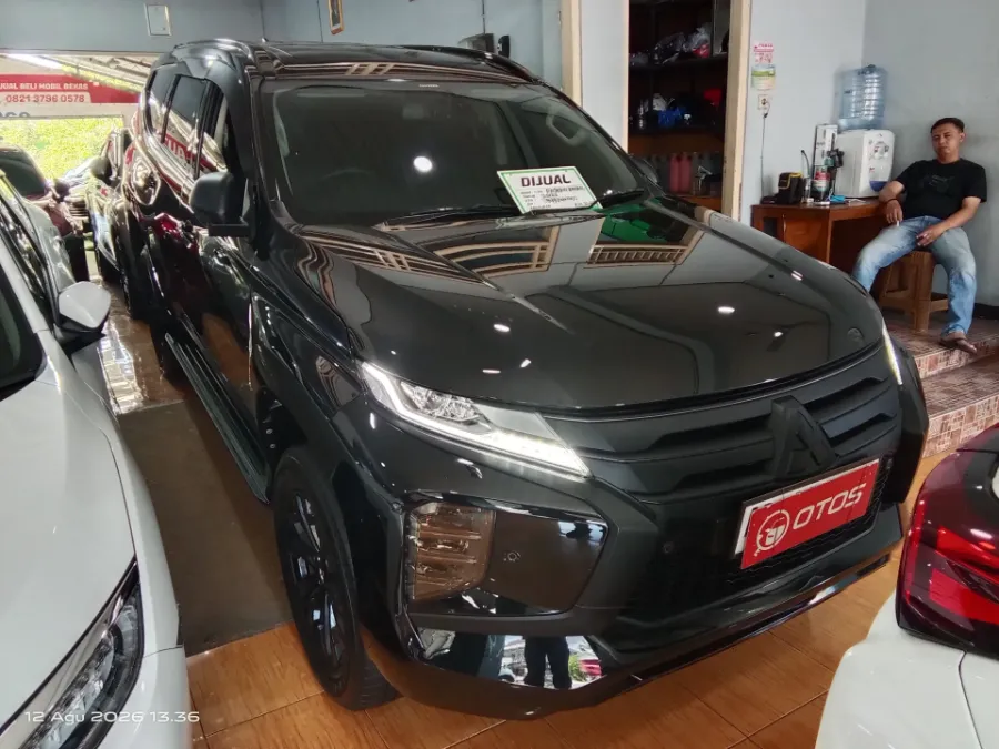 Foto Mobil Bekas Kanan Depan Mitsubishi Pajero Sport 2.4 Dakar 4X2 tahun 2023