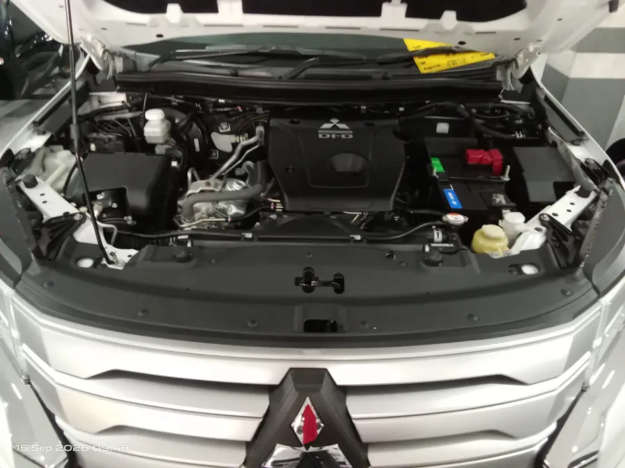 Foto Mobil Bekas Mesin Mitsubishi Pajero Sport 2.4 Dakar 4X2 tahun 2023