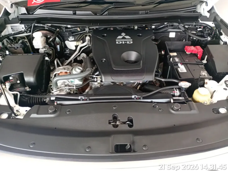 Foto Mobil Bekas Mesin Mitsubishi Pajero Sport 2.4 Dakar 4X2 tahun 2023