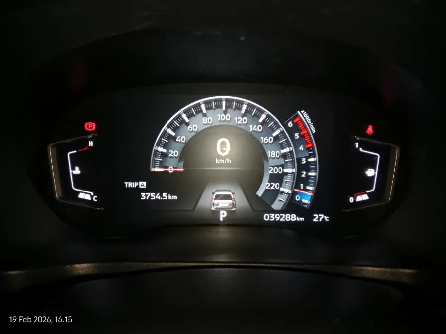 Foto Mobil Bekas Odometer Mitsubishi Pajero Sport 2.4 Dakar 4X2 tahun 2023