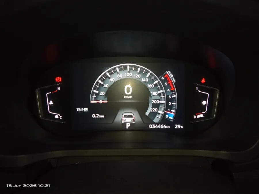 Foto Mobil Bekas Odometer Mitsubishi Pajero Sport 2.4 Dakar 4X2 tahun 2023