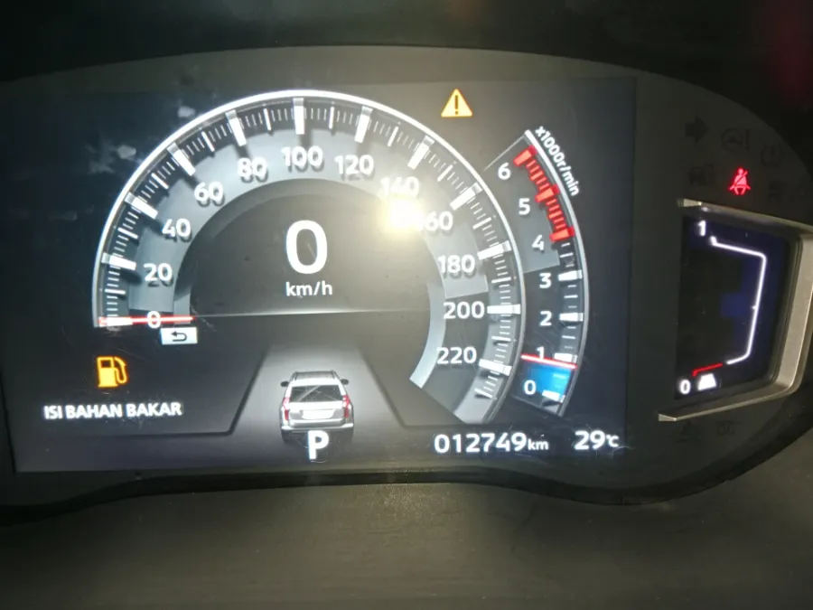 Foto Mobil Bekas Odometer Mitsubishi Pajero Sport 2.4 Dakar 4X2 tahun 2023