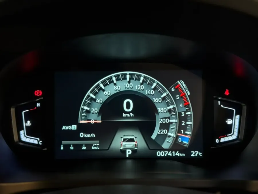 Foto Mobil Bekas Odometer Mitsubishi Pajero Sport 2.4 Dakar 4X2 tahun 2023