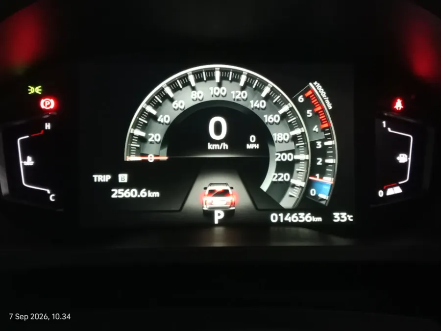 Foto Mobil Bekas Odometer Mitsubishi Pajero Sport 2.4 Dakar 4X2 tahun 2023