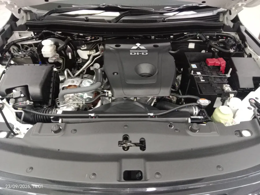 Foto Mobil Bekas Mesin Mitsubishi Pajero Sport 2.4 Dakar 4X2 tahun 2025