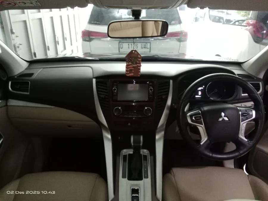 Foto Mobil Bekas Dashboard Mitsubishi Pajero Sport 2.4 Dakar Ultimate tahun 2017