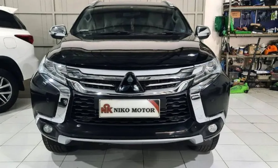 Foto Mobil Bekas Tampak Depan Mitsubishi Pajero Sport 2.4 Dakar Ultimate tahun 2017