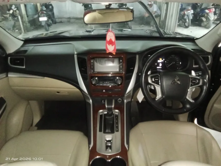 Foto Mobil Bekas Dashboard Mitsubishi Pajero Sport 2.4 Dakar Ultimate tahun 2019